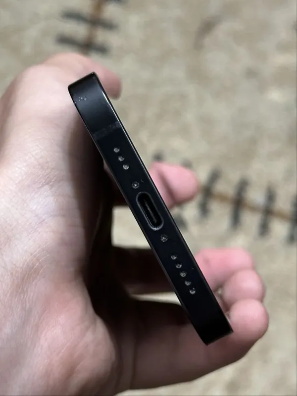 iPhone 16e, Айфон 16е 5 iPhone 16e, Айфон 16е 5