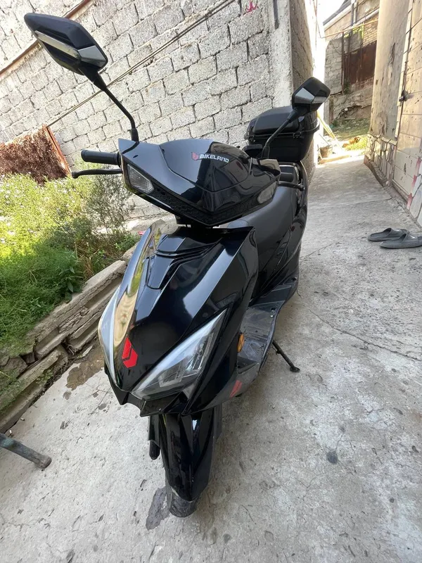 продаю скутер 150 кубовый 4 продаю скутер 150 кубовый 4