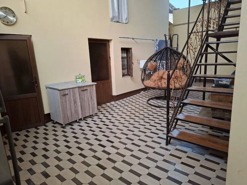 Продается уютный дом в очень хорошей локации в — фото 1