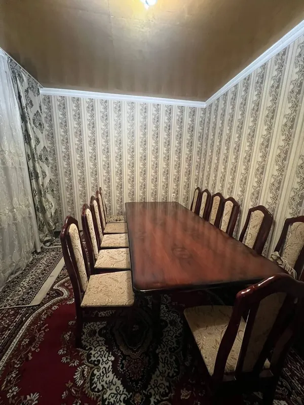 Стол и стулья на 12 человек 3