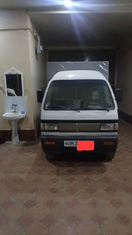 Labo moshina sotiladi