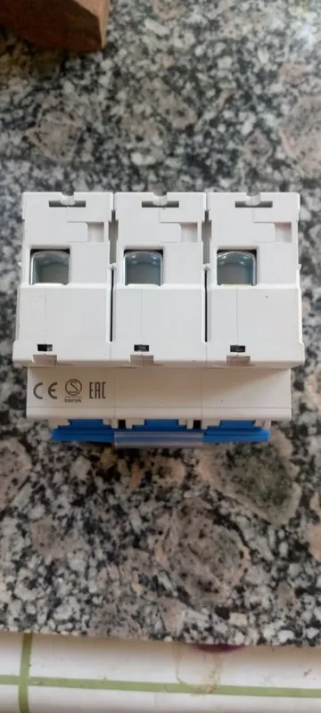 Продам Автомат 125 А 2