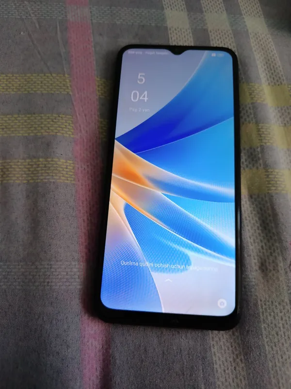 Oppo 17 K/A sotiladi 4/64 xotirasi aybi yoq 2