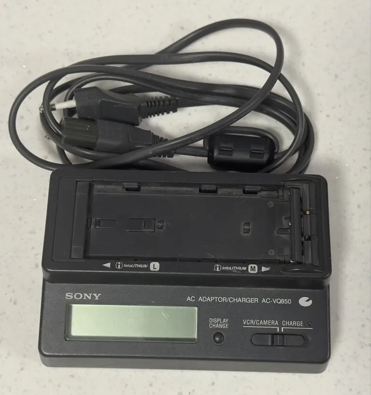 Sony AC-VQ850 адаптер питания и зарядное устроиство 1