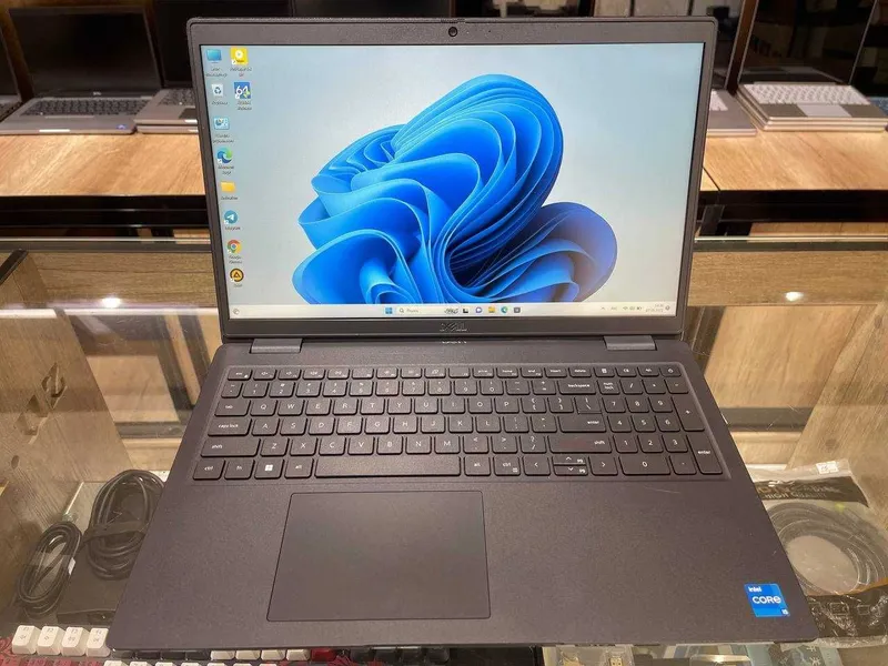 DELL Latitude intel Core Core i5-1135G7 озу8гб 256ssd 2 DELL Latitude intel Core Core i5-1135G7 озу8гб 256ssd 2