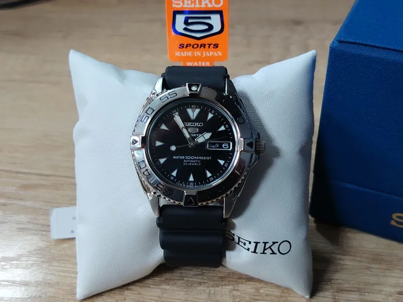 Часы Seiko 5 Sports SNZB33J2 Оригинал 100% 2 Часы Seiko 5 Sports SNZB33J2 Оригинал 100% 2