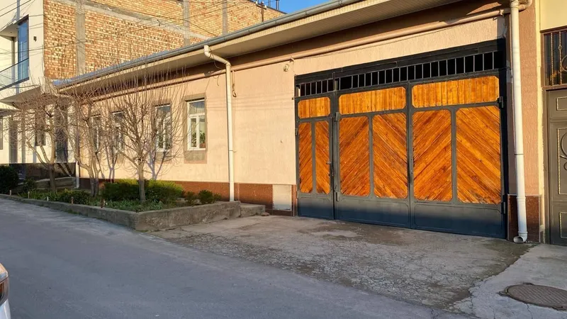 Hovli sotiladi