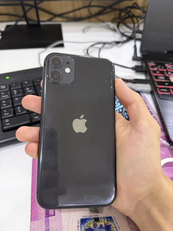 Iphone 11 holati yaxshi usta kormagan — фото 2