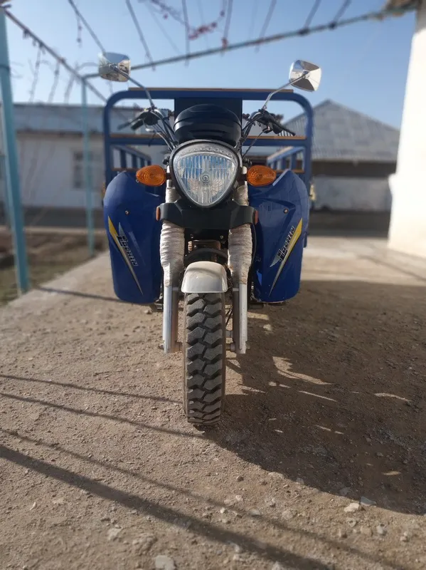 Lochin mototsikl 1 Lochin mototsikl 1