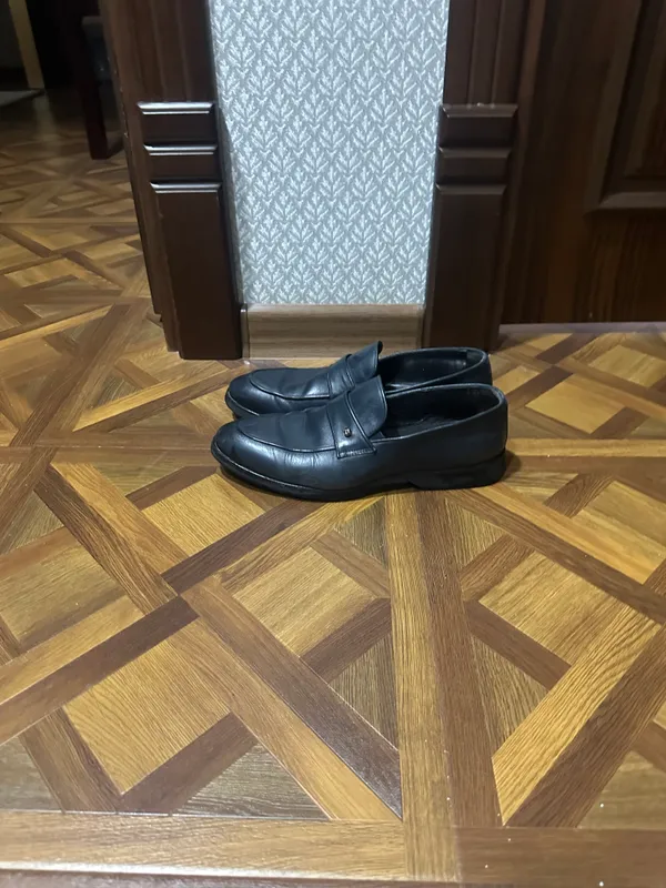 Erkaklar tuflisi, charm 3