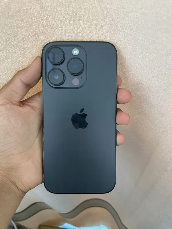 iPhone 14 Pro. 2