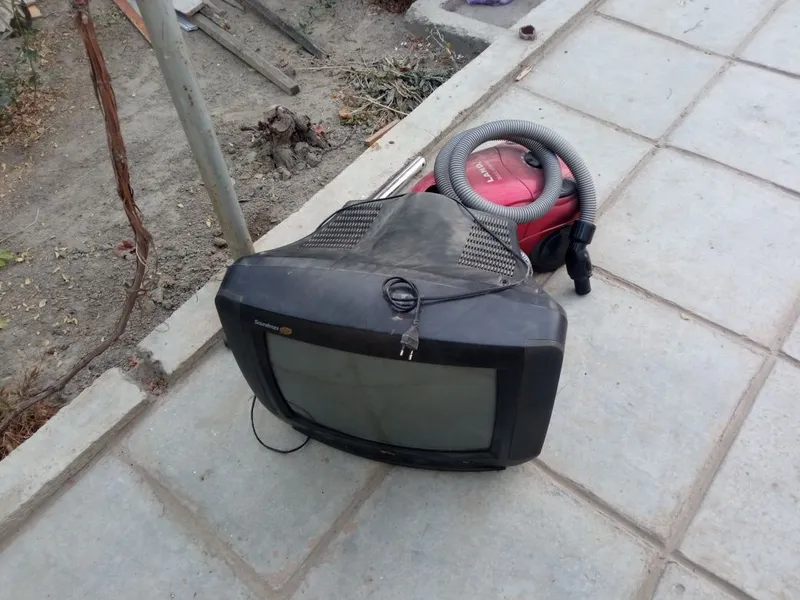 Телевизор+пилесос 2