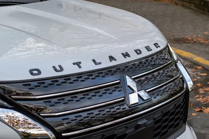 Mitsubishi Outlander — фото 3