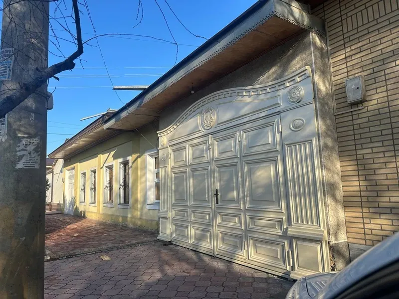 Shahar markazida, Манресса yaqinida uy ijarasi 2 Shahar markazida, Манресса yaqinida uy ijarasi 2