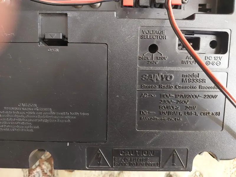Магнитофон SANYO модель M 933 SR 3 Магнитофон SANYO модель M 933 SR 3