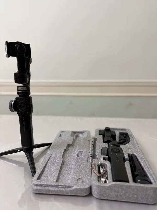 Zhiyun smooth 4