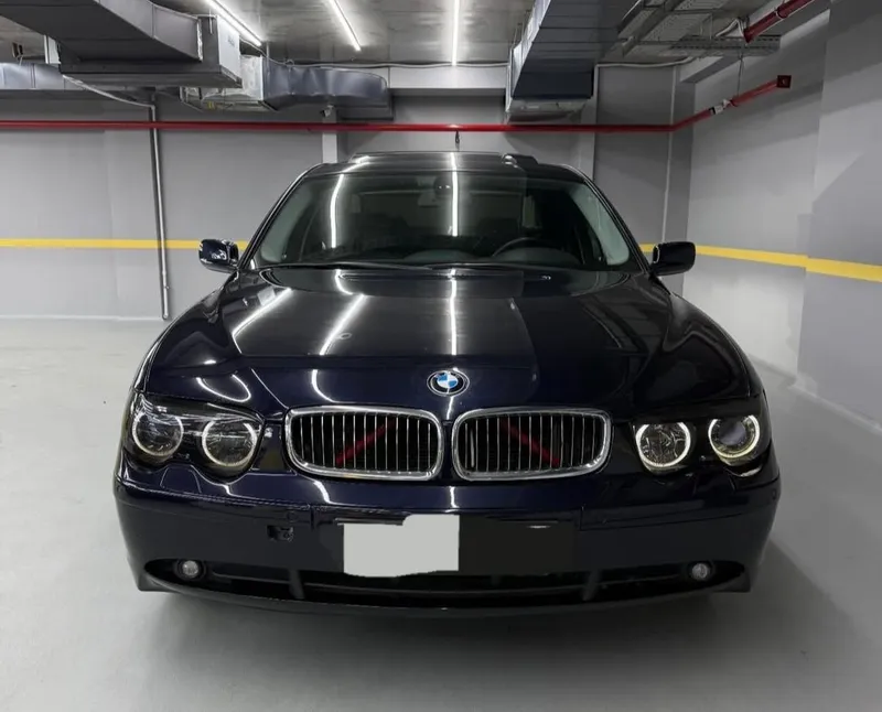 Bmw 745i sotiladi