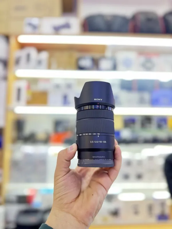 Sony 6700 + sony 18-135 kit 5
