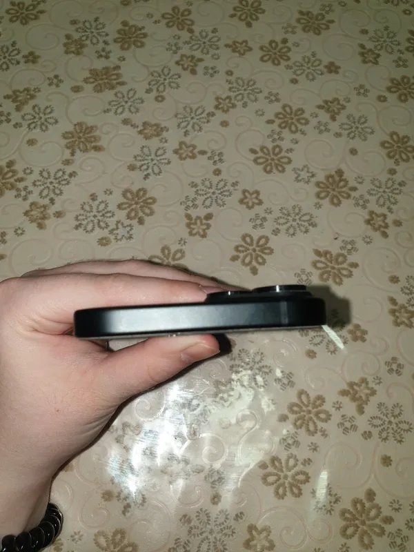 Iphone 15 o'zi Activation Lock holatida 4 Iphone 15 o'zi Activation Lock holatida 4