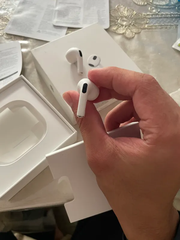 Airpods 3 naushnik ozi karobkasi bor keysi yoqolga 2 Airpods 3 naushnik ozi karobkasi bor keysi yoqolga 2