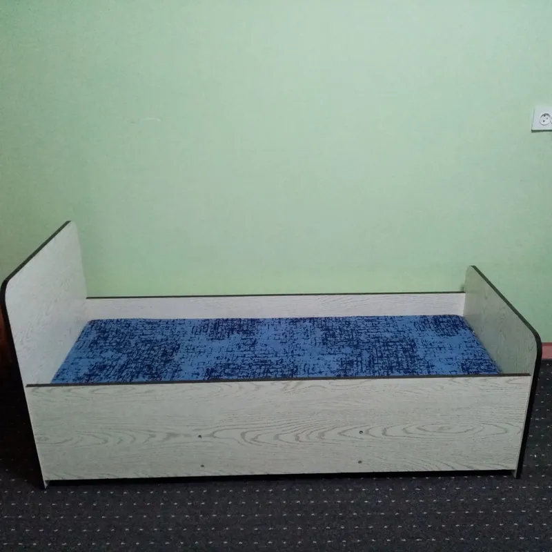 Bolalar uchun divan 2 ta. Boʻyi 1.50. Eni 70. 1