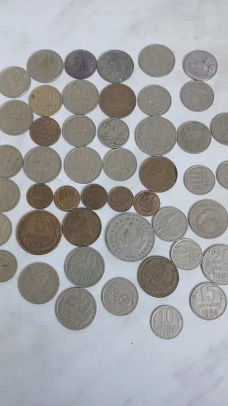Продаю старинные монеты и деньги