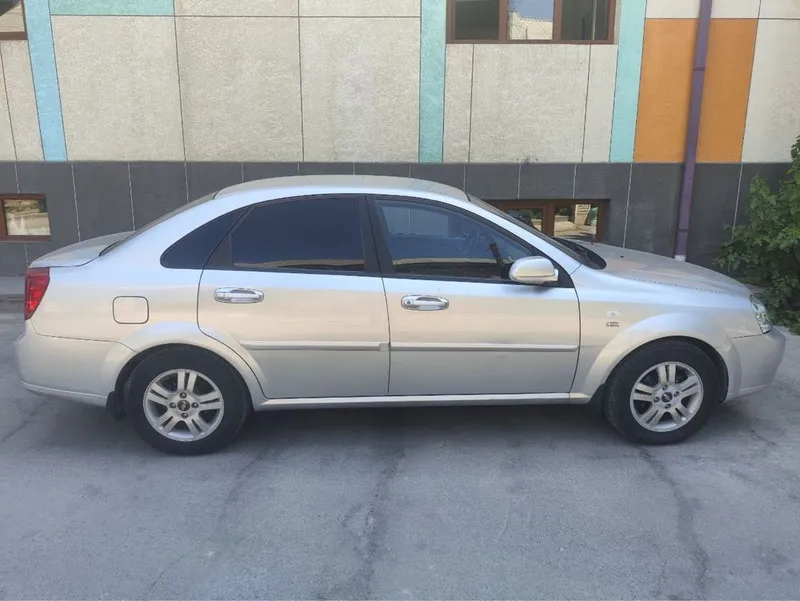 Авто сотилади Продается авто ласетти 1
