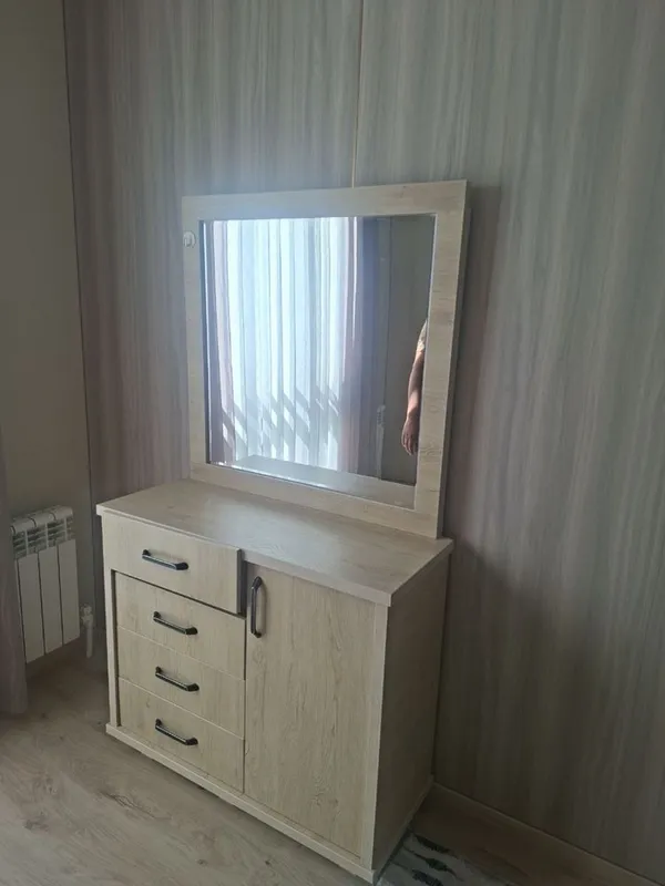Зеркало продаётся