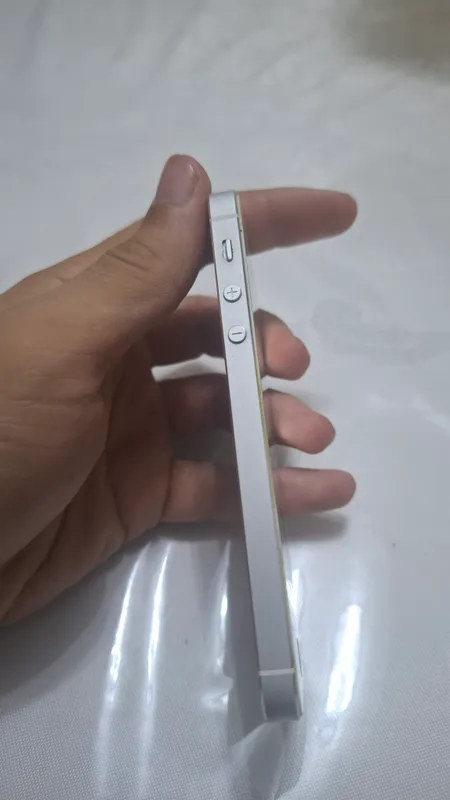 iPhone 5s LL/A, 16 ГБ 4 iPhone 5s LL/A, 16 ГБ 4