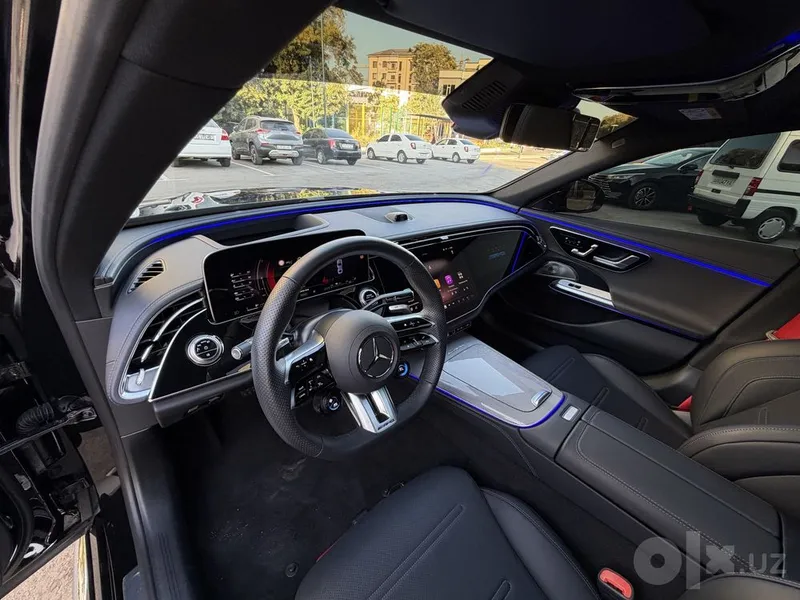 Mersedes-Benz AMG E53 4MATIC+ 8 Mersedes-Benz AMG E53 4MATIC+ 8