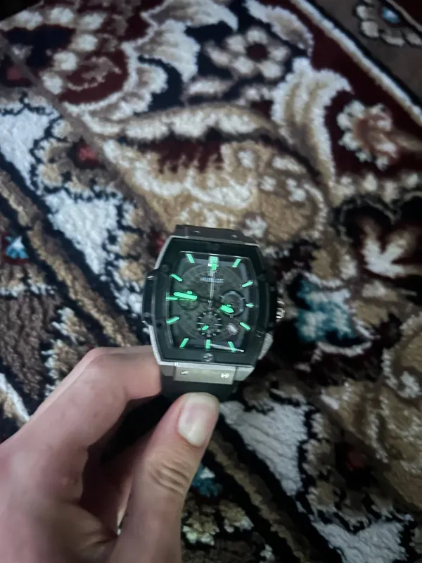 Hublot mexanik soat sotiladi 4 Hublot mexanik soat sotiladi 4