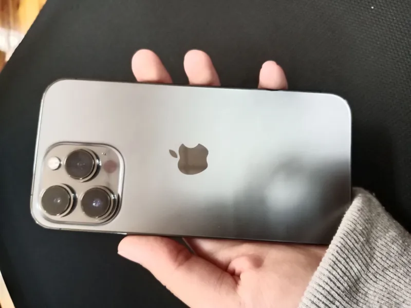 iPhone 13 pro 2
