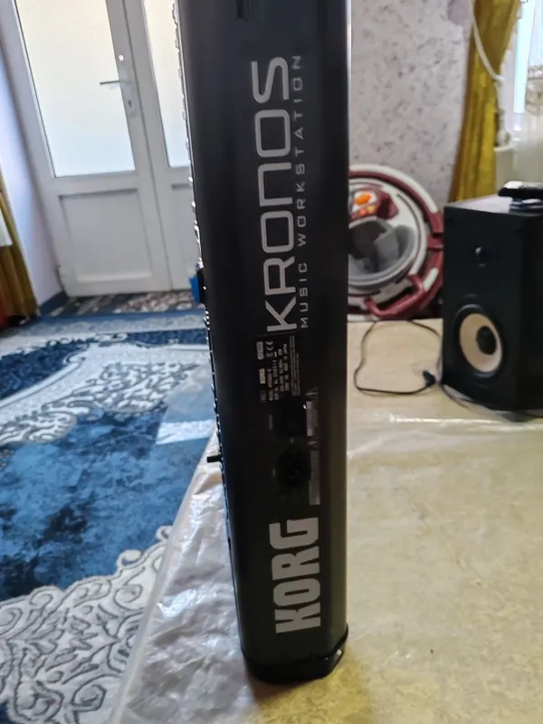 Korg Kronos 1sotiladi holati yaxshi chexol va kabel qo'shib beraman 3