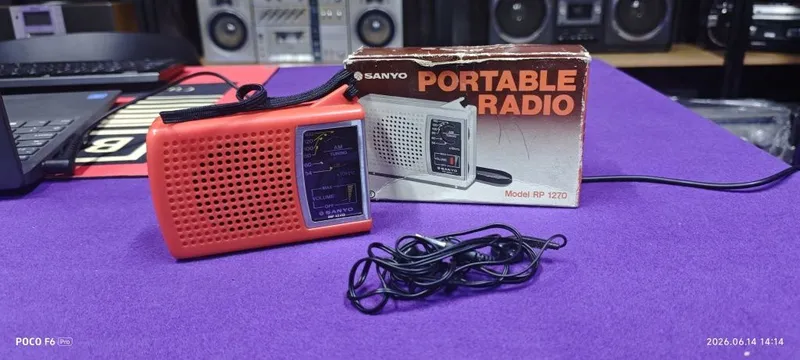 Sanyo RP-1270 почти новый радиоприемник