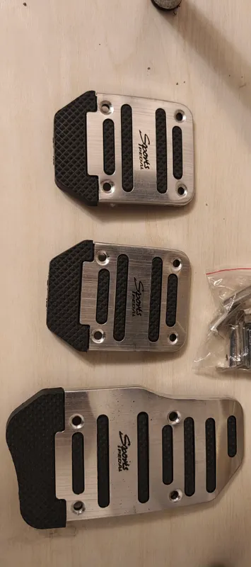 Avtomobil uchun pedal qoplamalari 2