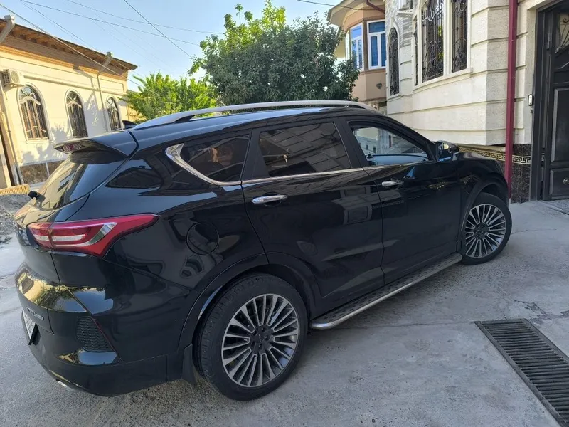 Jetour X70 Restyling 2024, 7 o‘rinli, Full komplektatsiya — фото 1