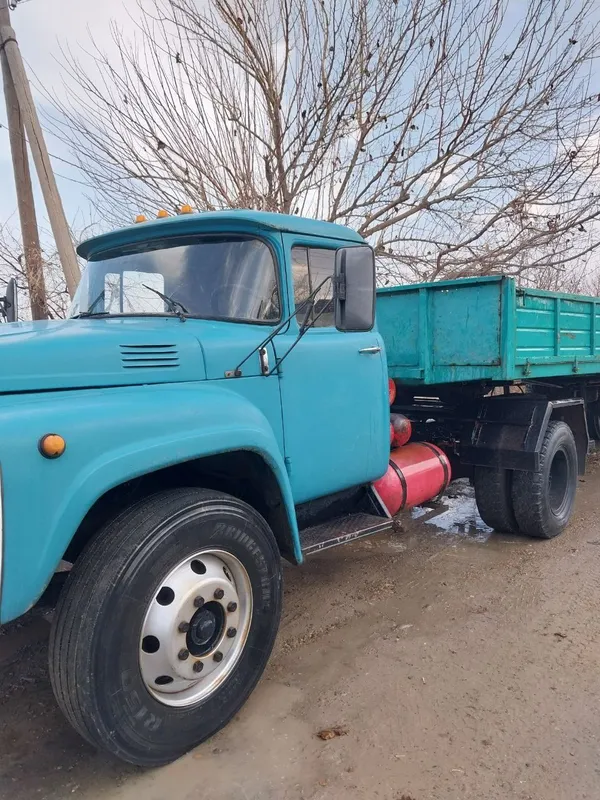 Zil 130 йили 1996 матор Урал каропка 9 талик панишни павишениси бор ра