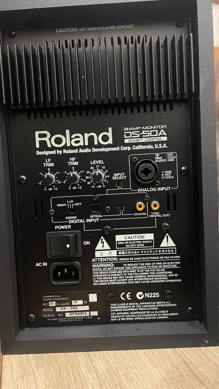Студийные мониторы Roland DS-50A 24-бит / 96 кГц (договорная)