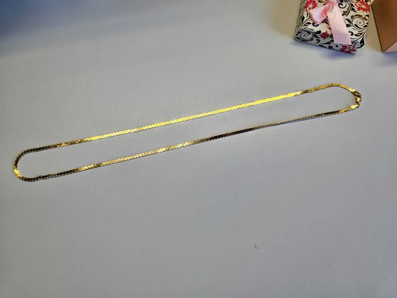 Sotiladi: chiroyli zanjir (Midas), 9,52 g oltin, 585 probali 2 Sotiladi: chiroyli zanjir (Midas), 9,52 g oltin, 585 probali 2