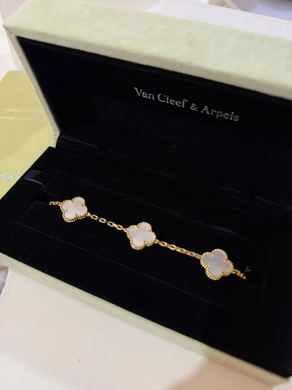 Vancleef браслеты 1 Vancleef браслеты 1