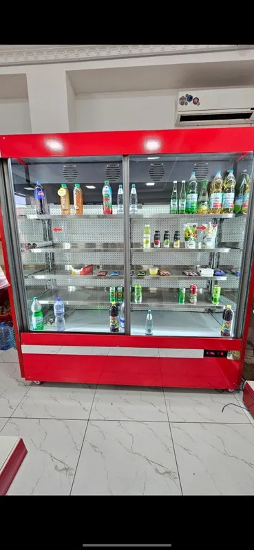 Продается витринный холодильник 2 Продается витринный холодильник 2