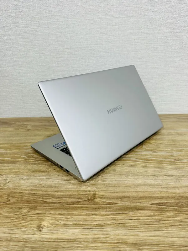 Ish va hordiq uchun Huawei Core i3 11-avlod premium noutbuki 2 Ish va hordiq uchun Huawei Core i3 11-avlod premium noutbuki 2