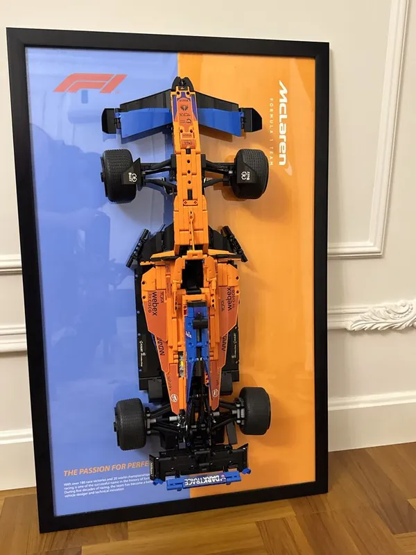 Лего F1 maclaren вместе с рамкой. Уже собранный ! 1