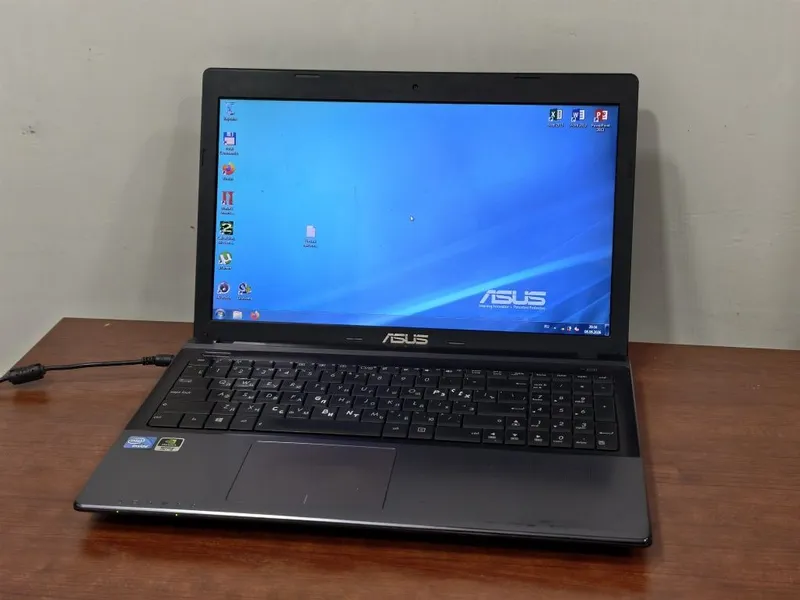 ASUS X55V в среднем состоянии