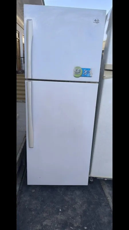 LG Holodinik idial xolatda