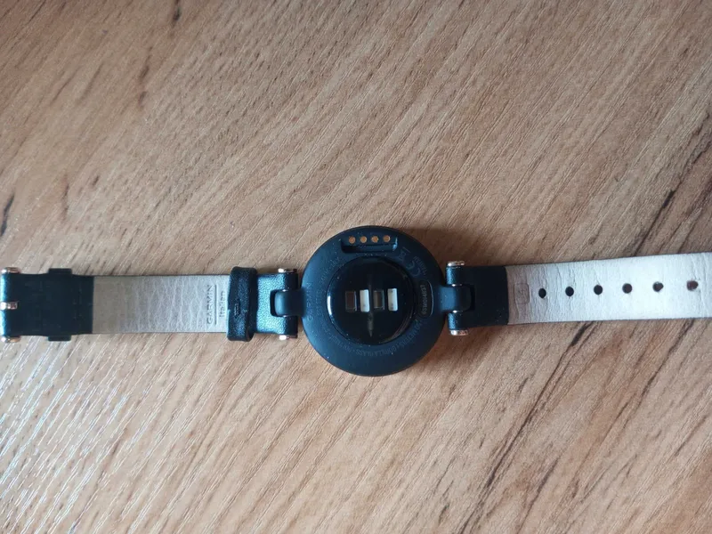 Смарт часы Garmin Lily — фото 2
