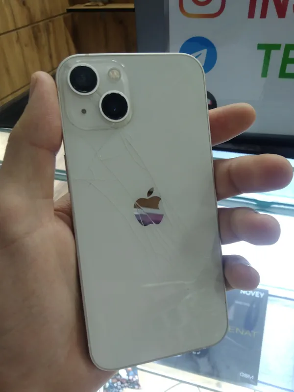 iPhone 13