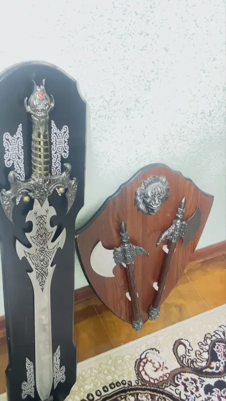 Sotiladi qilich va bolta 2 Sotiladi qilich va bolta 2
