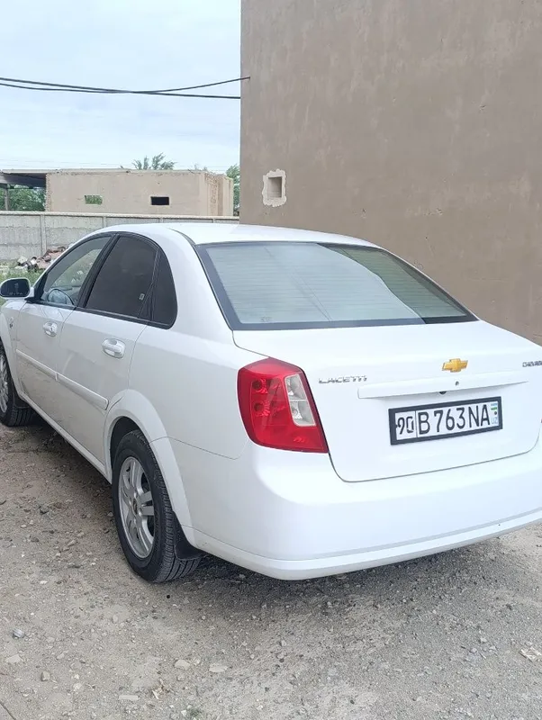 Lacetti 1.8 2chi pozitsiya