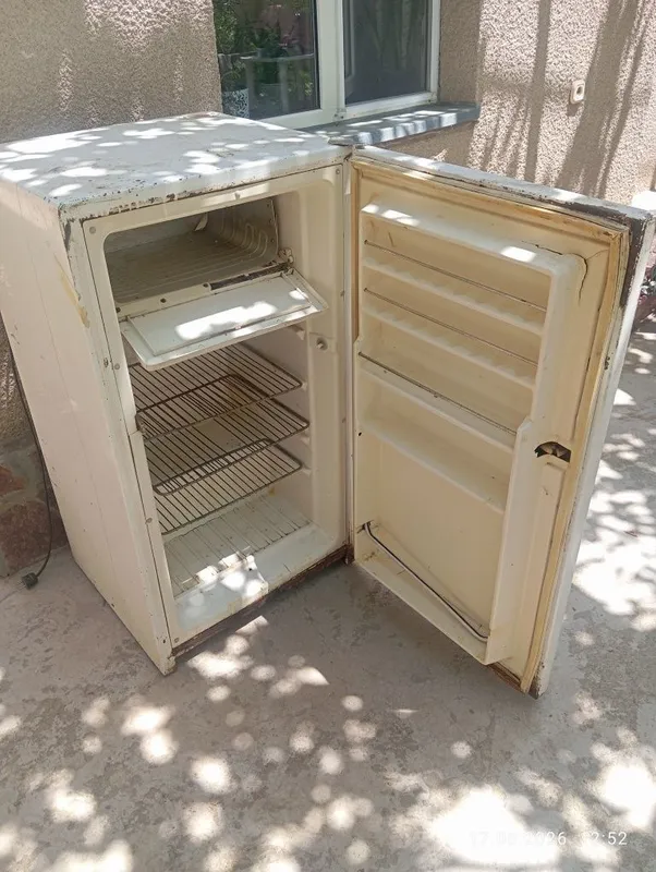Продается холодильник (СССР). Рабочий "Оазис"